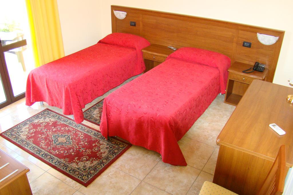 Hotel Ristorante111 Villapiana Ruang foto