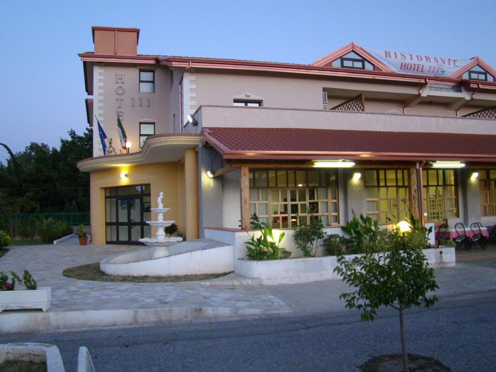 Hotel Ristorante111 Villapiana Bagian luar foto